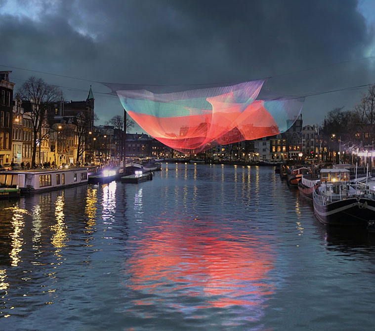 Plaza San Juan de los Panetes – 'Earthtime 1.26' Janet Echelman, EE.UU.