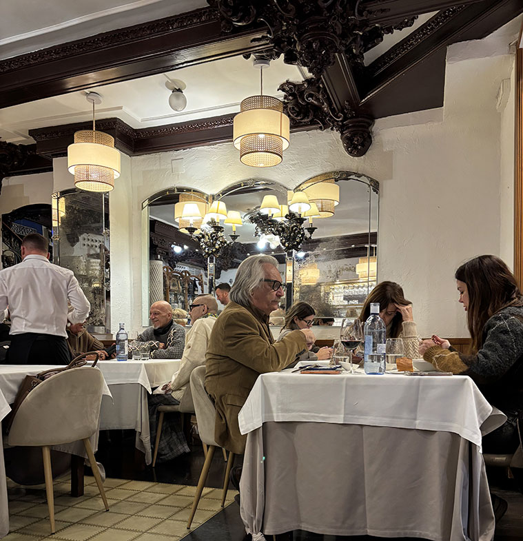 Comedor de la planta calle del Restaurante Casa Lac