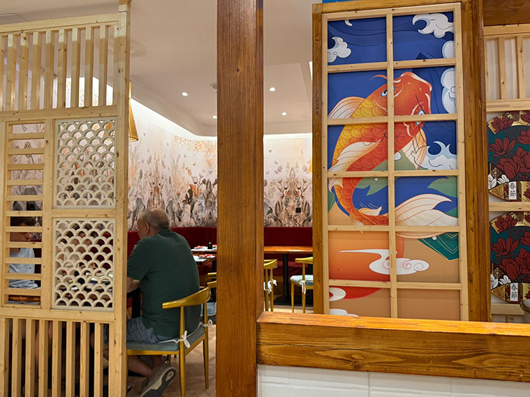 Interior del restaurante Inku Zaragoza