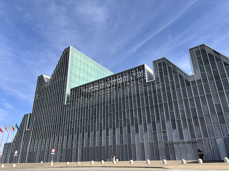 Vista del Palacio de Congresos de Zaragoza