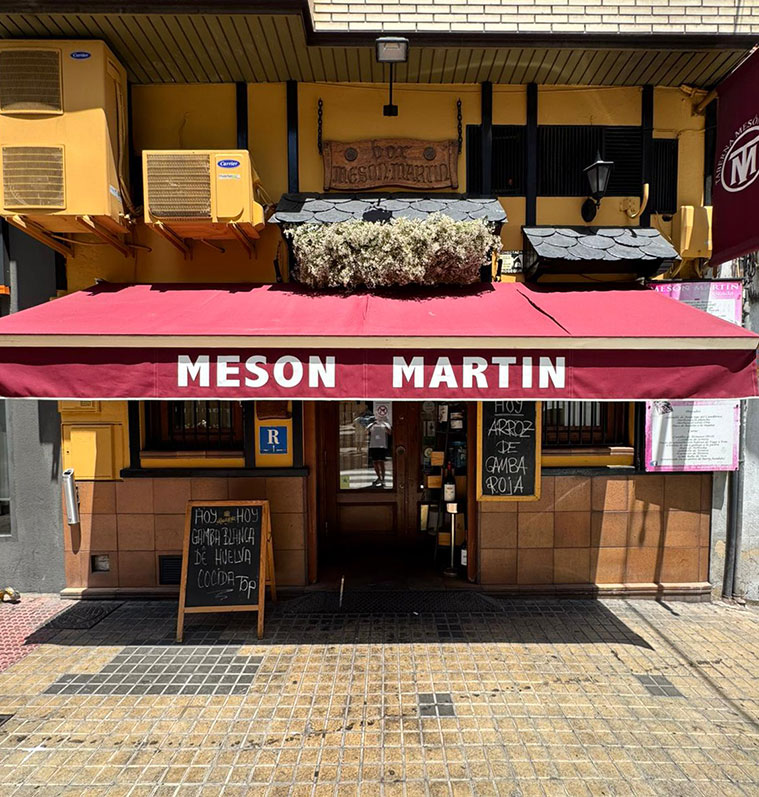 Vista exterior del Mesón Martín