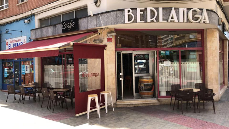 Vista exterior en el Bar Berlanga 