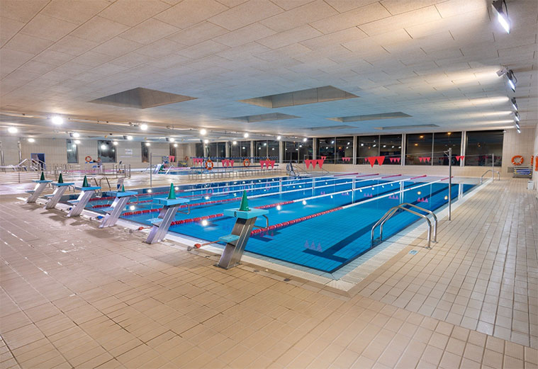 piscinas en el centro deportivo municipal José Garcés