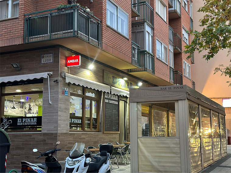 terraza-en-la-cafetería-bar-el-pinar-zaragoza