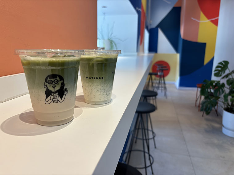 tés matcha en el matisse café plaza salamero