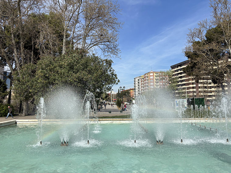 Fuente a la entrada del Parque Grande José Antonio Labordeta