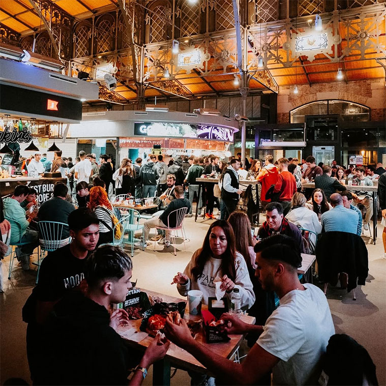El Mercado Central acoge el Zentral Burger durante las Fiestas del Pilar