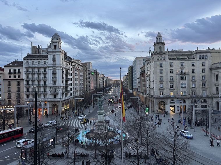 El Paseo de la Independencia visto desde Puerta Cinegia, en la Plaza de España