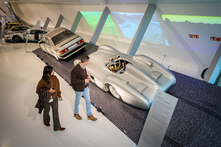 Muestra Mercedes-Benz en Mobility City