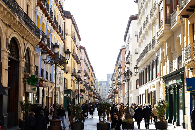 Vista de la Calle Alfonso I con el Coso al fondo