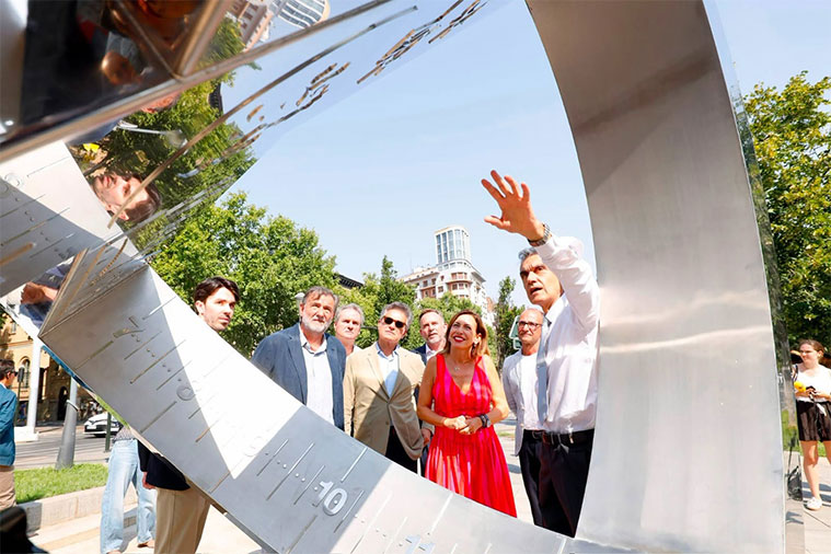 Reloj solar 'Conciencia Global' en Zaragoza