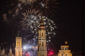 Fuegos Artificiales y traca final en las Fiestas del Pilar