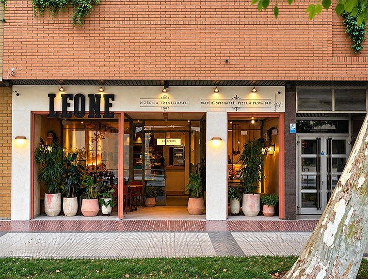 Restaurante Leone Actur Calle María Zambrano