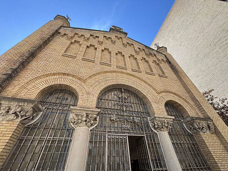 Vista del antiguo Anatómico Forense de Zaragoza desde Doctor Cerrada