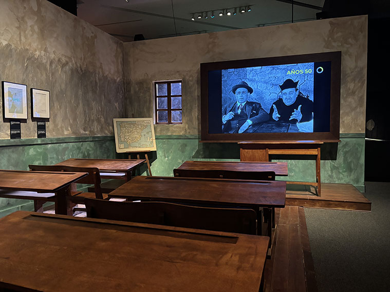  'Interior Berlanga' en CaixaForum Zaragoza clase de los años 50