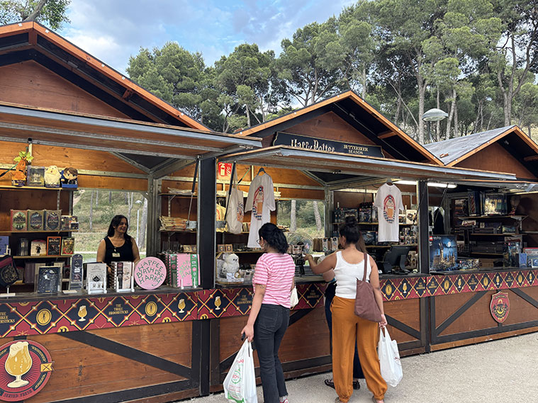 Kiosco de las Letras en el Parque Grande casetas