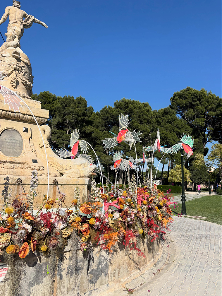 Zaragoza Florece Fuente de Neptuno Parque Grande