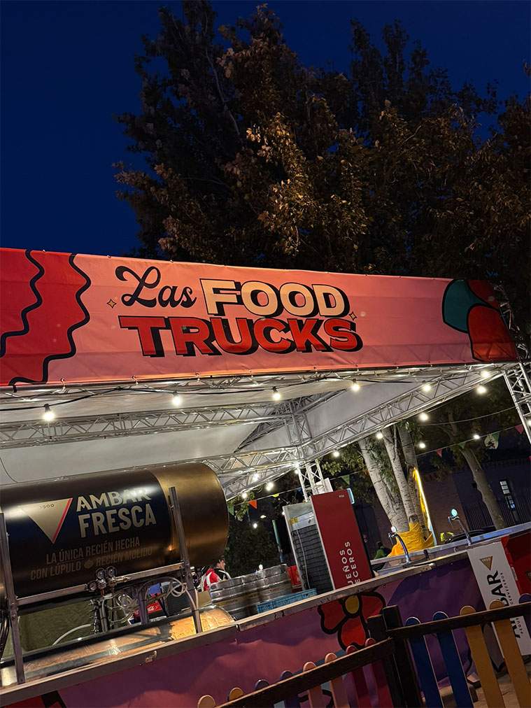 Cocina de un puesto del Festival de Food Trucks de Zaragoza